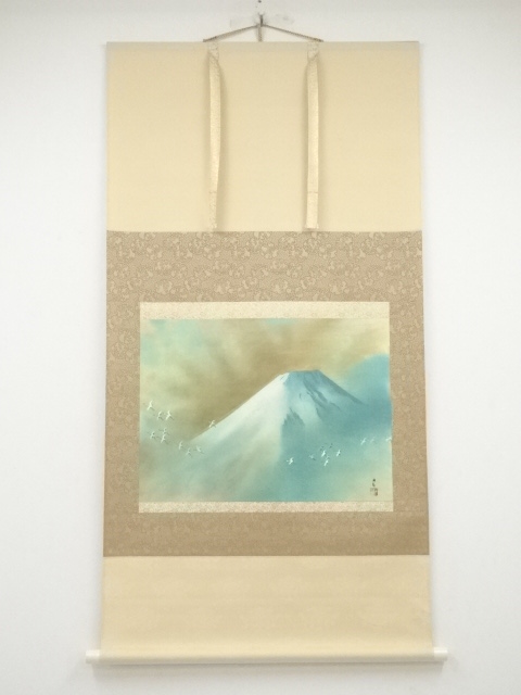 JAPANESE HANGING SCROLL / PRINTED / MOUNTAIN & CRANES / TAIKAN YOKOYAMA